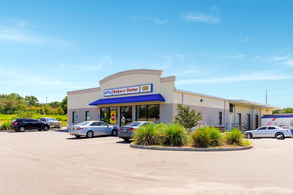 Flowers Foods - Industrial and Retail Property for Sale - B+E Net Lease